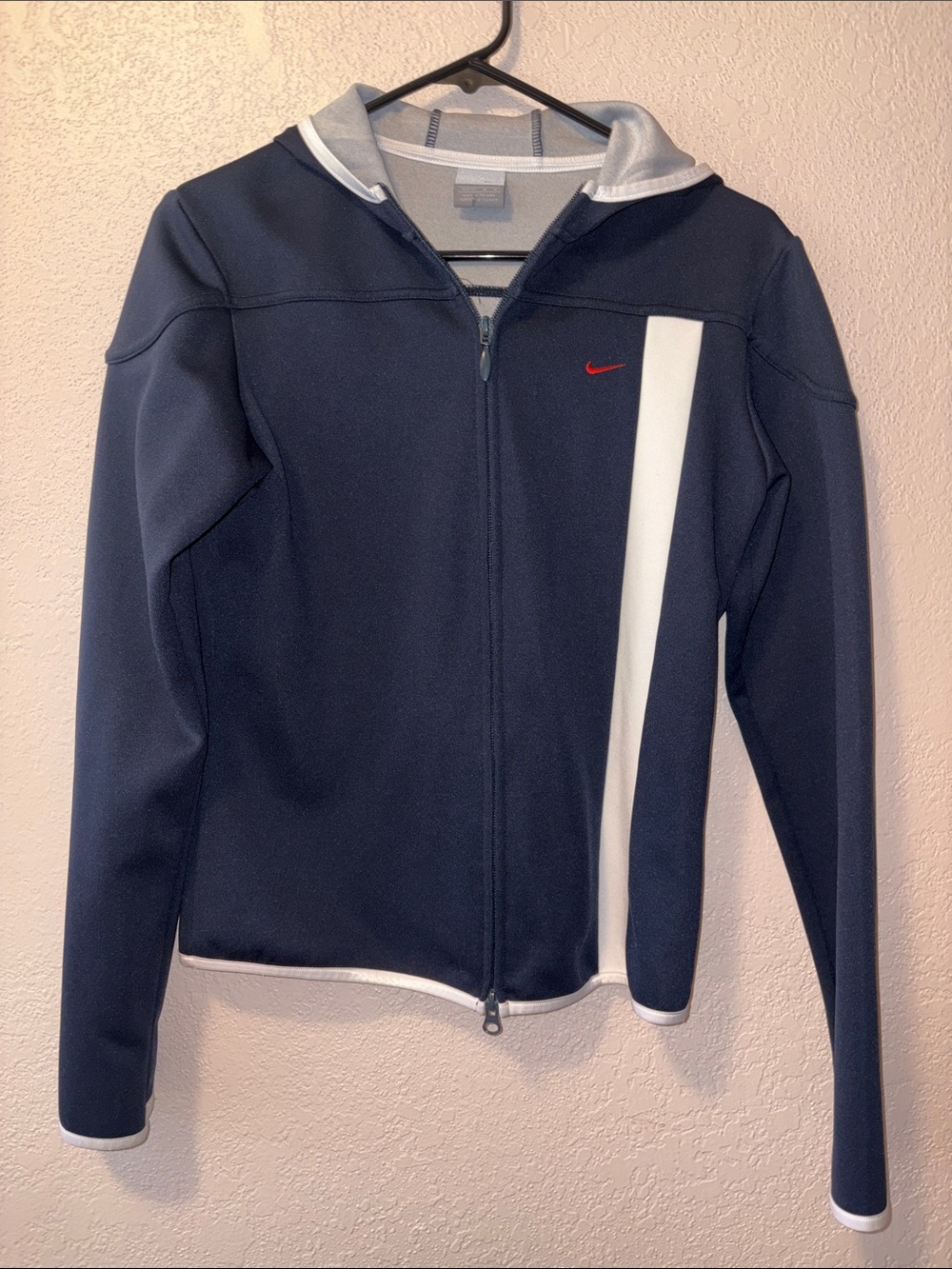 Nike sweatsuit jacket zip front navy blue & white size M (runs small)